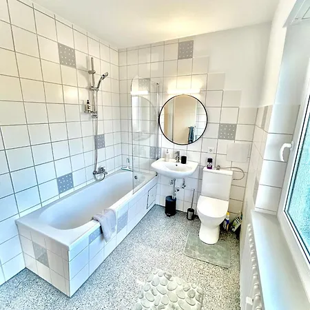 Diamond Apartments: Residenz Dreilaendereck Nahe Flughafen *