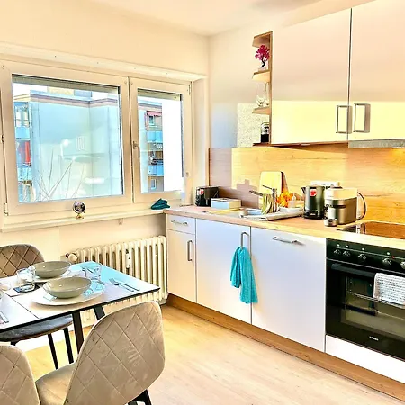 Diamond Apartments: Residenz Dreilaendereck Nahe Flughafen Apartment